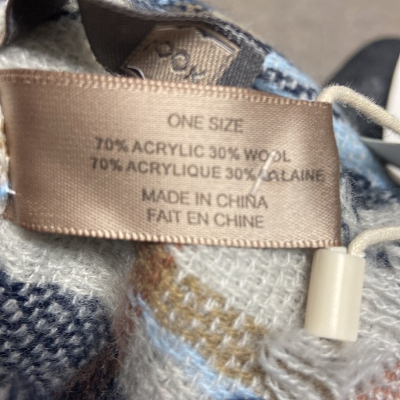 Look by M Rosarita Infinity Scarf OS Navy Cream Tan Plaid Wool Blend Fall NWT - Picture 16 of 16